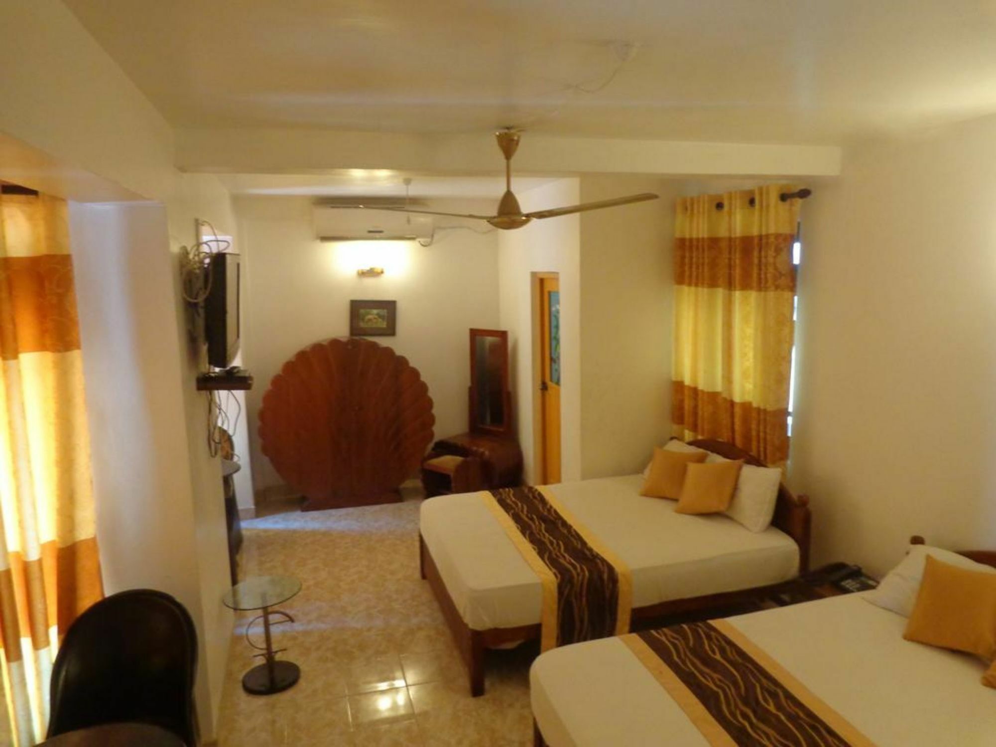 Oak Wood Inn Kandy Kültér fotó