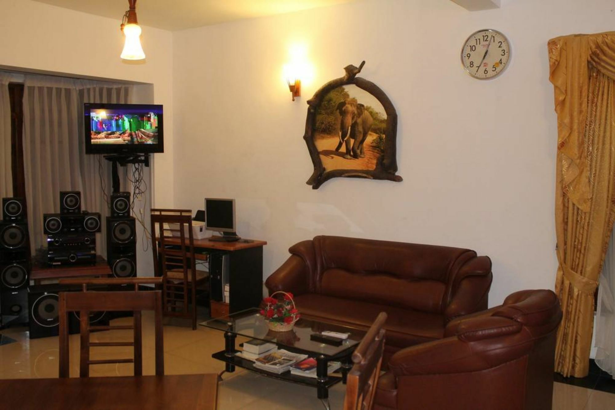 Oak Wood Inn Kandy Kültér fotó