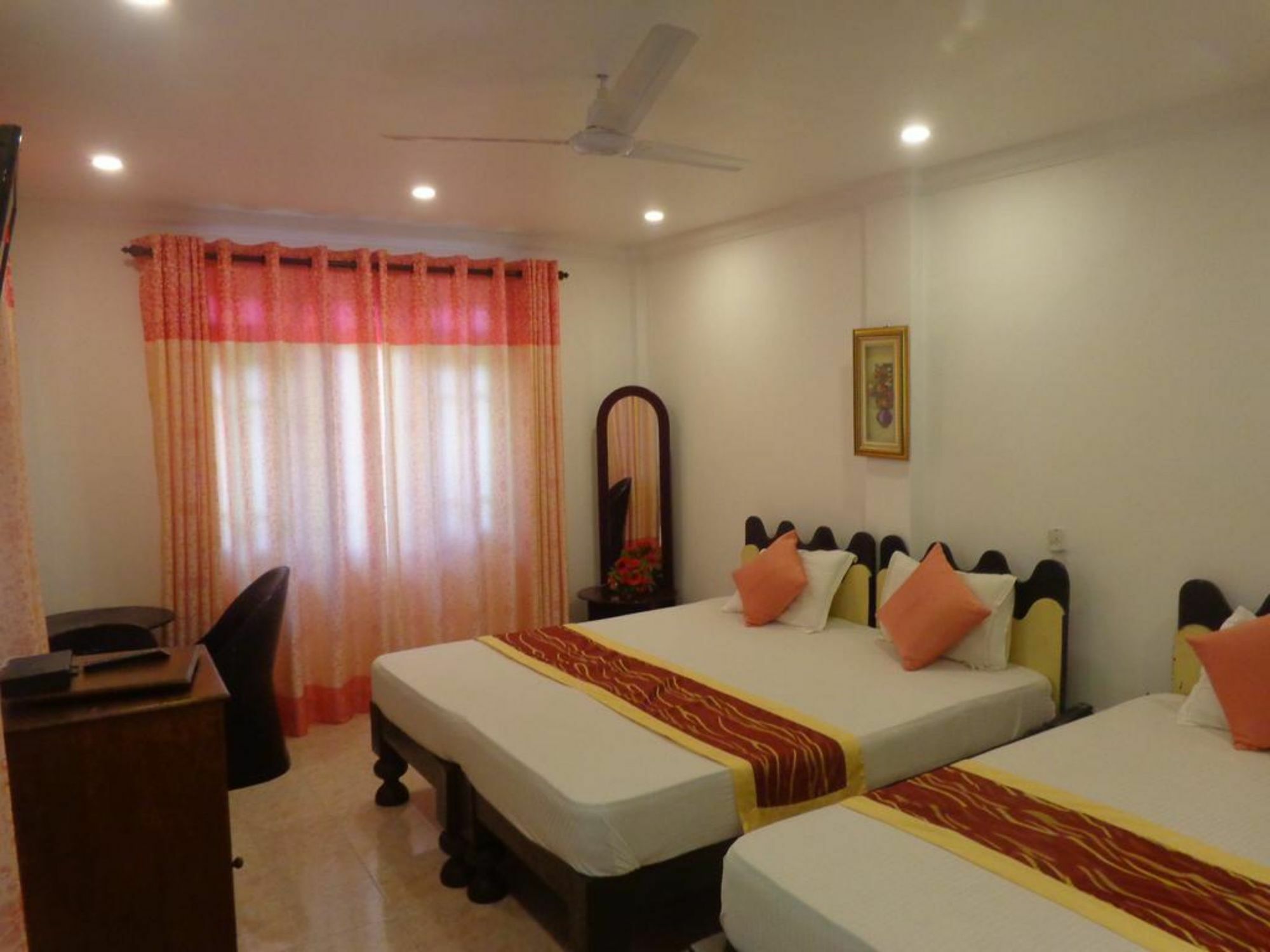 Oak Wood Inn Kandy Kültér fotó