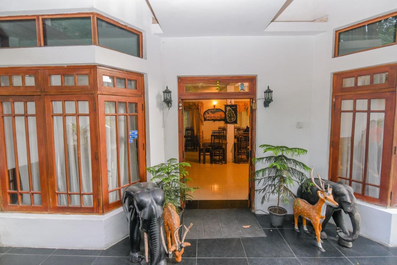 Oak Wood Inn Kandy Kültér fotó