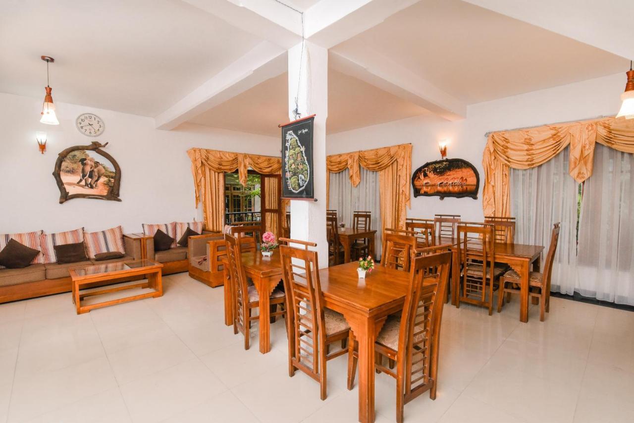 Oak Wood Inn Kandy Kültér fotó