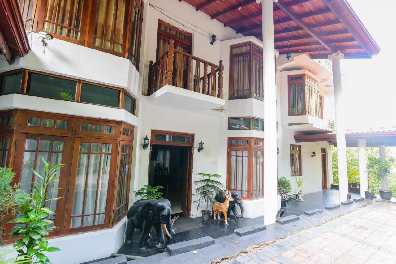 Oak Wood Inn Kandy Kültér fotó